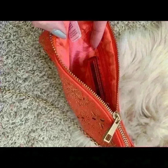 No Brand | Small orange & gold cross body purse  with gold strap - Picture 3 of 3